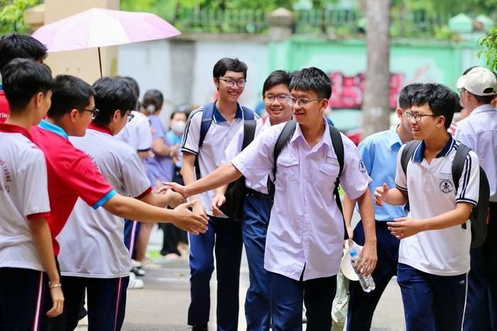 Thí sinh tại điểm thi Trường THPT Trưng Vương