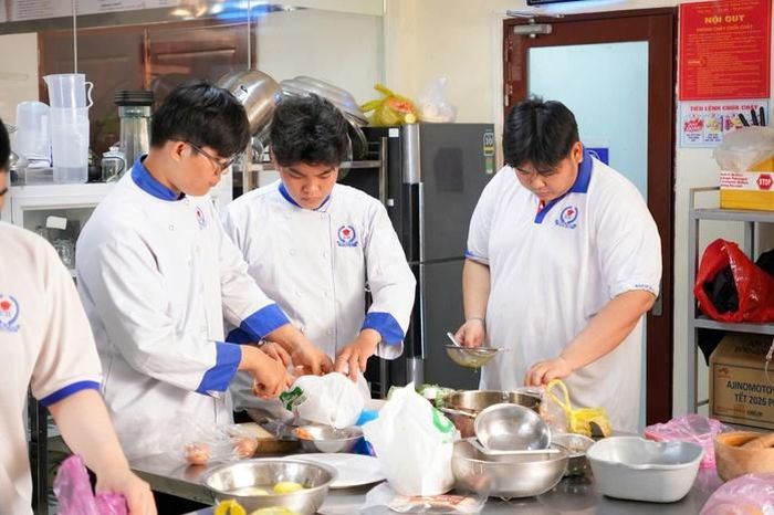 Doanh nghiệp không chỉ cần số lượng mà còn ưu tiên tuyển dụng người lao động trẻ, có ngoại ngữ, kỹ năng giao tiếp và khả năng ứng dụng công nghệ.