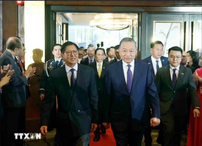 Tổng Bí thư, Chủ tịch nước Tô Lâm và Tổng thống Cộng hòa Philippines Ferdinand Romualdez Marcos Jr. tới dự Diễn đàn Doanh nghiệp Việt Nam - Philippines. Ảnh: TTXVN