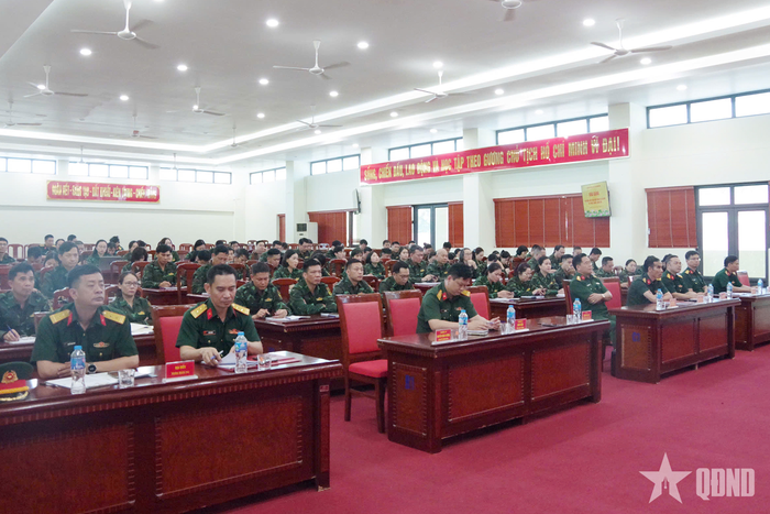  Các đại biểu dự khai mạc.