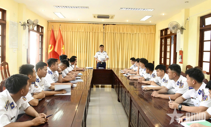 Hội nghị giao nhiệm vụ cho các thí sinh và đội thi tuyên truyền viên trẻ.