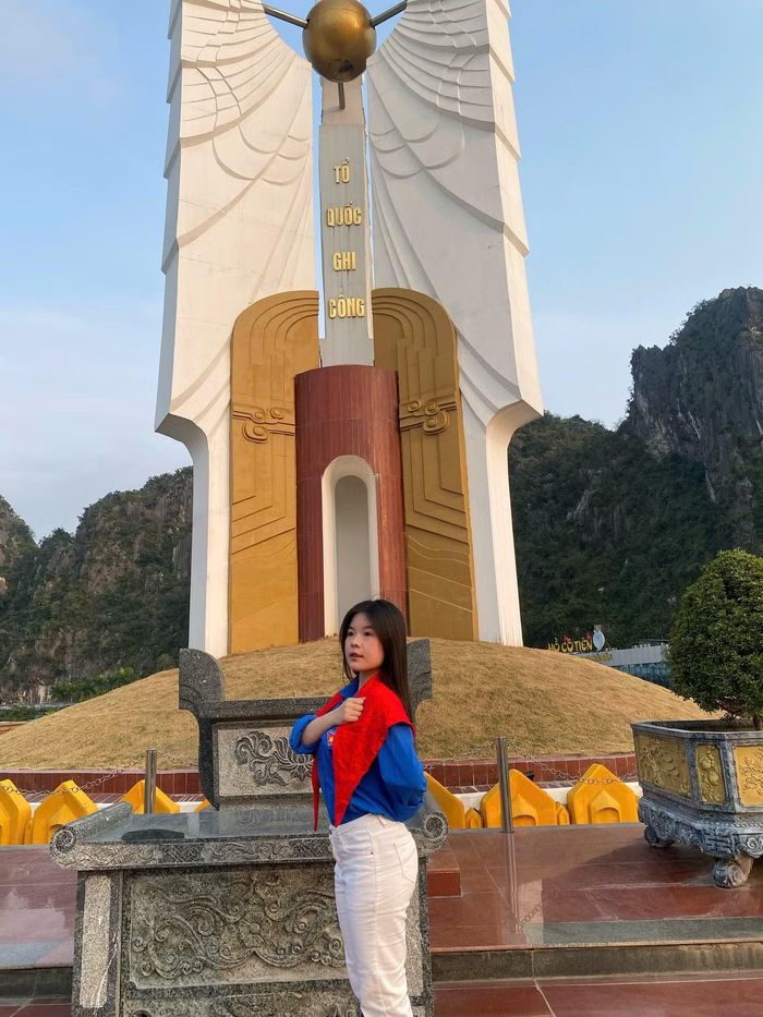 Không chỉ nỗ lực trong học tập, Thùy Linh còn tích cực tham gia các hoạt động trải nghiệm, rèn luyện kỹ năng và phát triển bản thân.