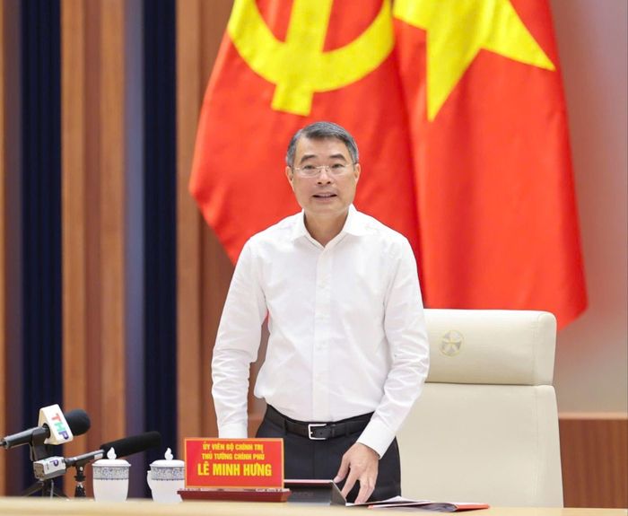  Thủ tướng Lê Minh Hưng phát biểu tại cuộc làm việc với TP Hải Phòng và các tỉnh Quảng Ninh, Hưng Yên, Bắc Ninh, Ninh Bình về phát triển nhà ở xã hội, nhà ở cho thuê trên địa bàn, chiều 1-6. Ảnh: VIẾT CHUNG 