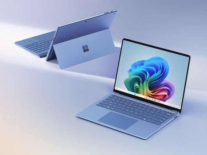 Nhiều người dùng đặc biệt phản ứng dữ dội trước thông tin một mẫu Surface Laptop mới chỉ có 8GB RAM nhưng được định giá gần 1.300 USD, mức giá thậm chí còn cao hơn nhiều laptop AI sở hữu cấu hình mạnh hơn trên thị trường.