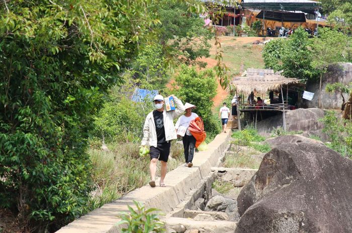 Dù có tiềm năng phát triển, nhưng đến nay các hoạt động tham quan, trải nghiệm ở Suối Thanh Niên vẫn tự phát. (Ảnh: TH)