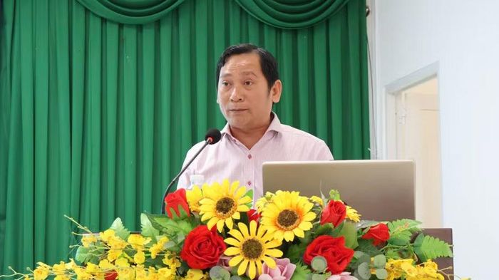 TS Nguyễn Văn Thành, Hiệu trưởng Trường ĐH Kiên Giang, phát biểu tại hội thảo.
