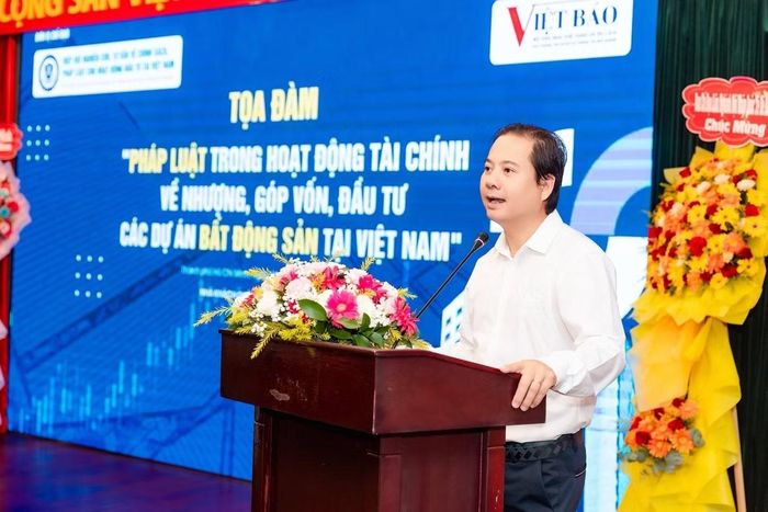 Ông Trần Sơn Vũ phát biểu tại buổi tọa đàm.