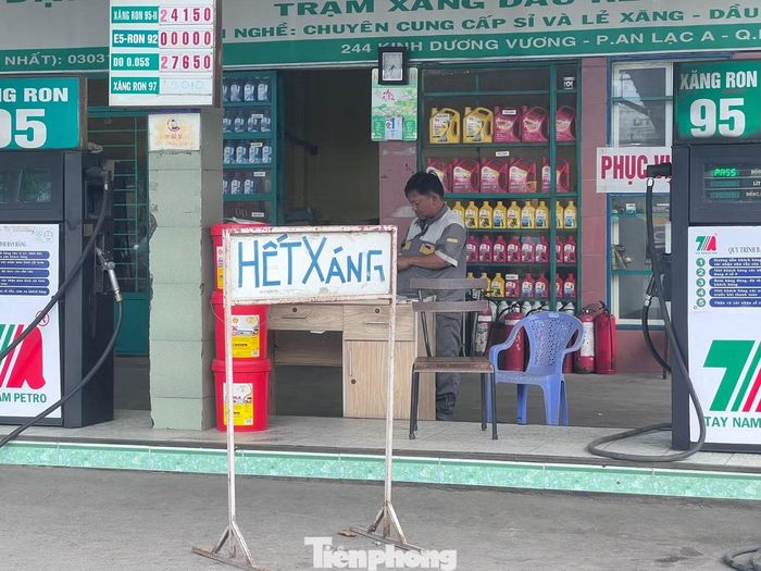 Xăng RON 95 đã ngừng bán tại hầu hết các cửa hàng xăng dầu ở TPHCM