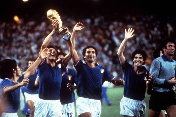 ĐT Italia vô địch sau 44 năm chờ đợi. (Ảnh: Gatty Images)