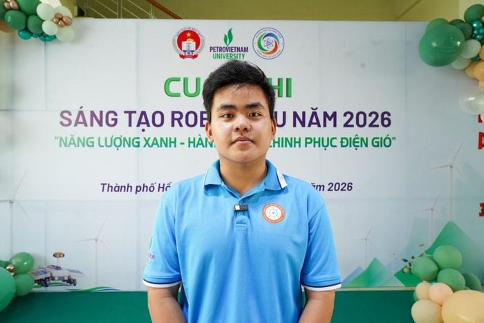 Em Trần Nguyễn Anh Khôi - Sinh viên Trường Đại học Dầu khí (PVU) tại cuộc thi 