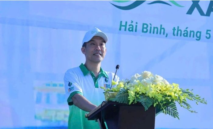 Ông Kazutaka Yamato - Tổng giám đốc Công ty TNHH Lọc hóa dầu Nghi Sơn, đại diện 11 doanh nghiệp tham gia đồng hành cùng chương trình phát biểu.