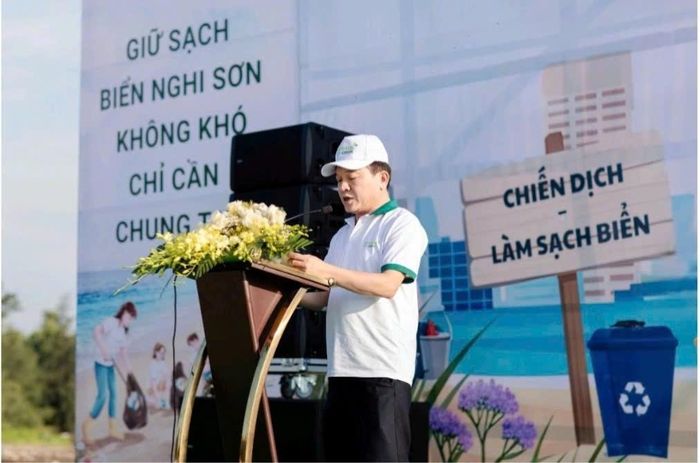 Ông Trần Chí Thanh - Phó trưởng ban Quản lý Khu kinh tế Nghi Sơn và các Khu công nghiệp phát biểu tại chương trình.