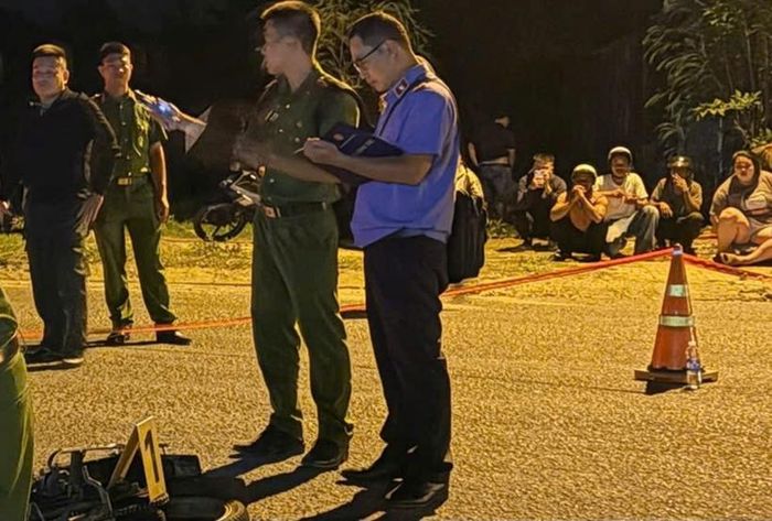  Đại diện VKSND khu vực 1 trực tiếp kiểm sát việc khám nghiệm để phục vụ công tác điều tra. 