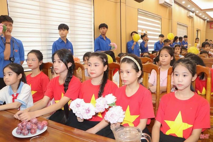 Những chương trình vui chơi, chăm sóc, hỗ trợ trẻ em không chỉ mang đến cho các em một mùa hè đầy niềm vui mà còn góp phần lan tỏa trách nhiệm của cộng đồng trong công tác bảo vệ, chăm sóc và giáo dục trẻ em.