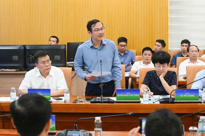 Ông Nguyễn Ngọc Thạch, Tổng Biên tập Báo Nông nghiệp và Môi trường thông tin tại họp báo.
