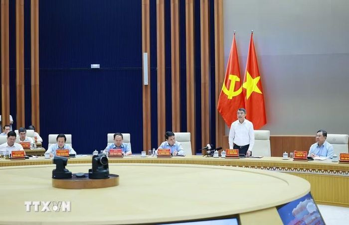 Thủ tướng Lê Minh Hưng làm việc với lãnh đạo Thành phố Hải Phòng và các tỉnh Quảng Ninh, Bắc Ninh, Ninh Bình, Hưng Yên về nhà ở xã hội, nhà ở cho thuê. (Ảnh: Dương Giang/TTXVN)