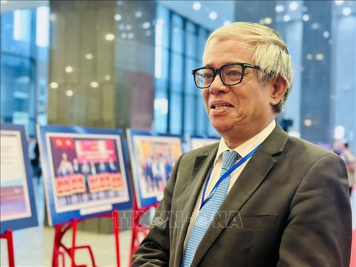 Đại sứ, nguyên Thứ trưởng Bộ Ngoại giao Phạm Quang Vinh trả lời phỏng vấn của phóng viên TTXVN. Ảnh: Việt Đức/TTXVN