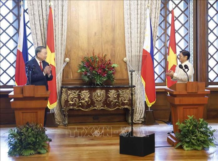Tổng Bí thư, Chủ tịch nước Tô Lâm và Tổng thống Philippines Ferdinand Romualdez Marcos Jr. tại cuộc gặp gỡ báo chí, thông báo kết quả hội đàm. Ảnh: Thống Nhất/TTXVN