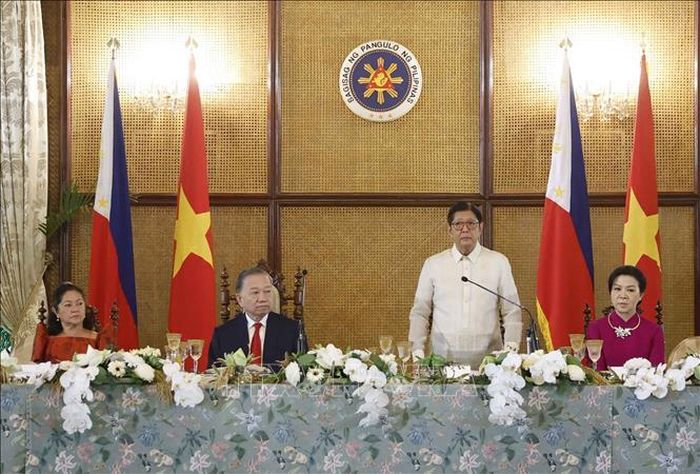 Tổng thống Philippines Ferdinand Romualdez Marcos Jr. phát biểu tại tiệc chiêu đãi chào mừng Tổng Bí thư, Chủ tịch nước Tô Lâm và Phu nhân. Ảnh: Thống Nhất/TTXVN
