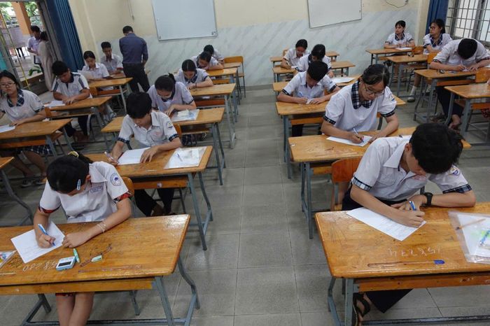 Nhiều thí sinh đánh giá đề Văn và Ngoại ngữ có tính mở, gần gũi với thực tế.