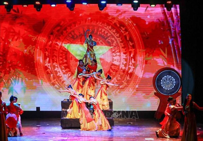 “Sấm Đọi Tam - vang hồn Việt” góp phần tạo nên không gian kết nối giữa lịch sử, nghệ thuật và bản sắc dân tộc, khơi dậy tình yêu di sản trong cộng đồng, đặc biệt là thế hệ trẻ.