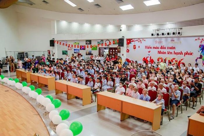 Hoạt động nhân ngày Quốc tế Thiếu nhi 1/6 mang đến niềm vui và tiếng cười cho nhiều bệnh nhi tại viện.