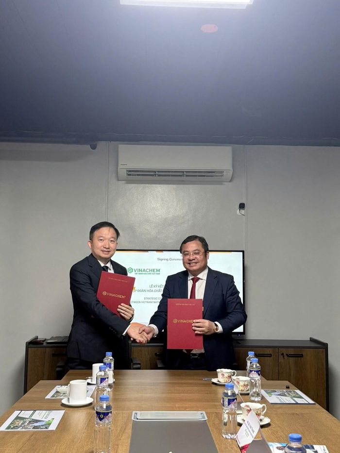 Tập đoàn Hóa chất Việt Nam ký biên bản ghi nhớ hợp tác chiến lược (MOU) với Công ty Sun Prince TBA (Phillipines). Ảnh: Vinachem