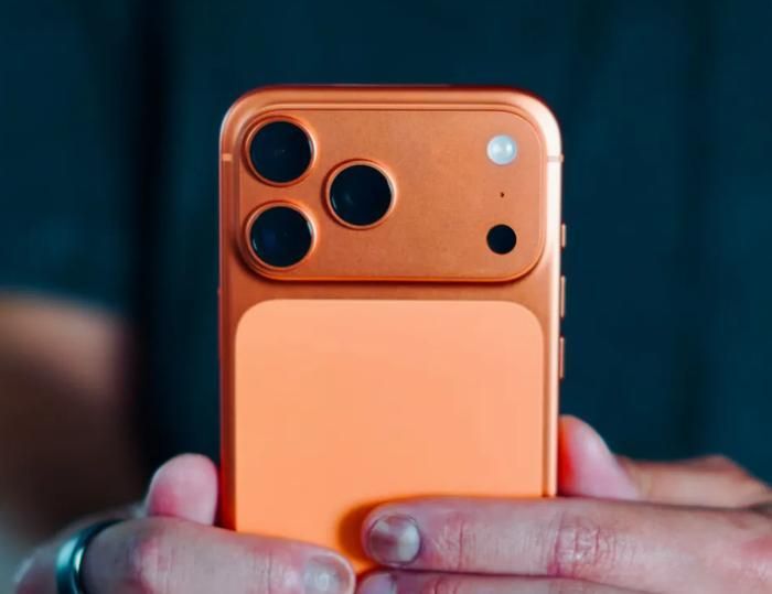 iPhone Ultra được dự đoán sẽ sở hữu nhiều tính năng camera tương tự iPhone 18 Pro, nhưng sẽ không được trang bị camera Telephoto. Ảnh: 9to5mac