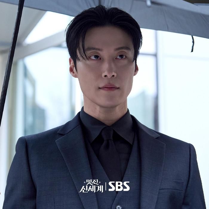 Trong My Royal Nemesis, Heo Nam Jun đảm nhận vai Cha Se Gye - người thừa kế của một tập đoàn lớn với vẻ ngoài lạnh lùng, khó gần và luôn đặt lý trí lên trên cảm xúc.