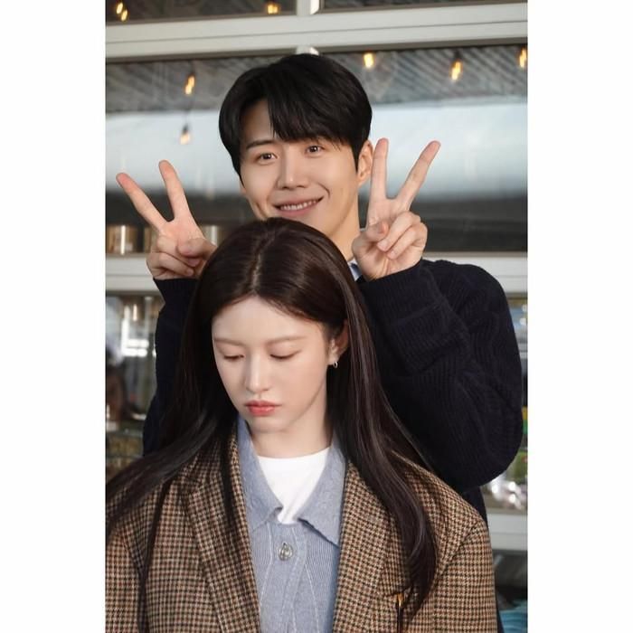 Kim Seon Ho và Go Yoon Jung được nhiều khán giả yêu thích khi kết hợp trong Tiếng Yêu Này Anh Dịch Được Không?