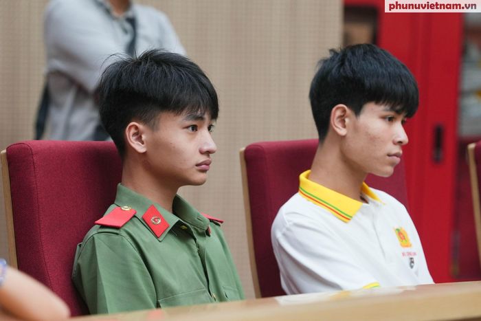 Đặc biệt, Trại hè năm nay có sự tham gia của 5 học sinh tiêu biểu đang học tập tại Trường Văn hóa, Cục Đào tạo, Bộ Công an. Đây là những mầm xanh lớn lên trong tình yêu thương, là minh chứng sinh động cho hiệu quả của công tác chăm lo con liệt sĩ, con đỡ đầu trong lực lượng Công an nhân dân.