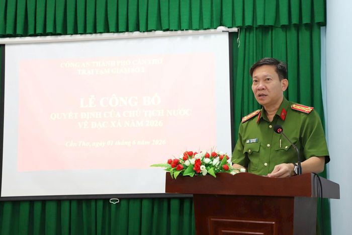 Đại tá Trần Hoàng Độ, Phó Giám đốc Công an thành phố, Thủ trưởng Cơ quan Thi hành án hình sự Công an TP Cần Thơ biểu tại buổi lễ.