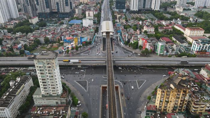 Dòng vốn khổng lồ của nền kinh tế đang dần hiện diện qua những đại công trường trải dài trên cả nước. Ảnh: Hoàng Anh
