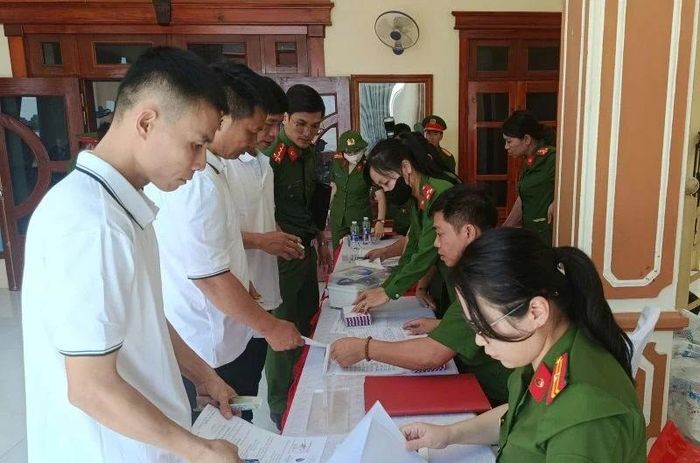 Sau buổi lễ, Trại giam Thanh Lâm đã giải quyết thủ tục và hỗ trợ tài chính cho người được hưởng đặc xá.