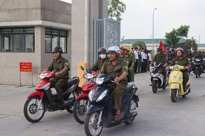 Các lực lượng đồng loạt ra quân sau lễ phát động.
