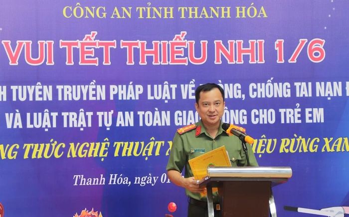 Đại tá Trần Thái Quang Hoàng, Phó Giám đốc Công an tỉnh phát biểu tại chương trình