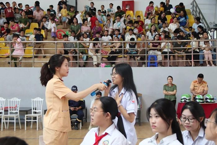 Phòng PC08 truyền thông Luật Trật tự, an toàn giao thông đường bộ.