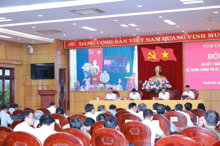Bí thư Đảng ủy xã Trung Lý Hà Văn Ca phát biểu thảo luận bằng hình thức trực tuyến.