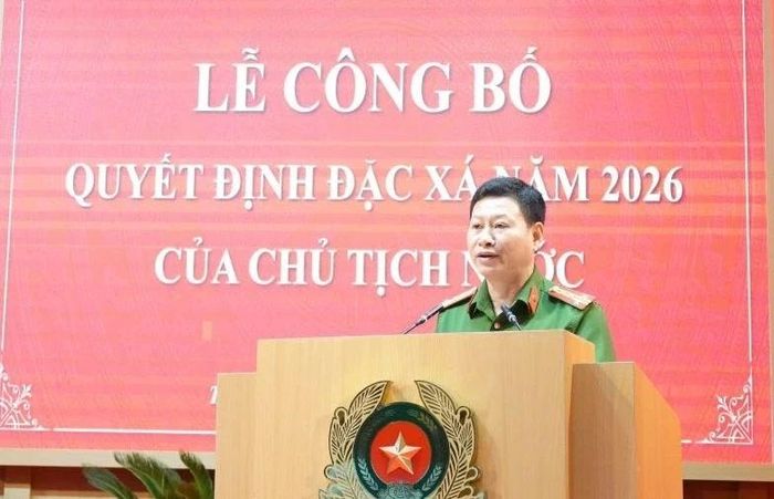 Đại tá Đàm Minh Phong, Giám thị Trại giam Thanh Phong phát biểu tại buổi lễ.