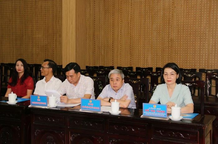 Các đại biểu dự buổi gặp mặt.