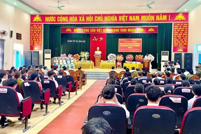 Toàn cảnh buổi lễ.