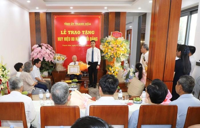 Quang cảnh buổi lễ.