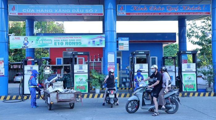 Toàn bộ 595 cửa hàng bán lẻ xăng dầu trên địa bàn tỉnh đã dừng kinh doanh xăng RON95-III truyền thống.