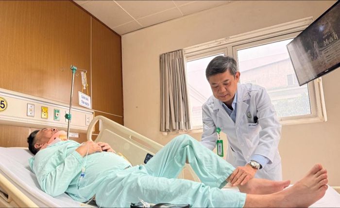 Ca bệnh tại Bệnh viện Hữu nghị Việt Đức là minh chứng cho năng lực làm chủ các kỹ thuật chuyên sâu trong điều trị bệnh lý cột sống của bác sĩ Việt.