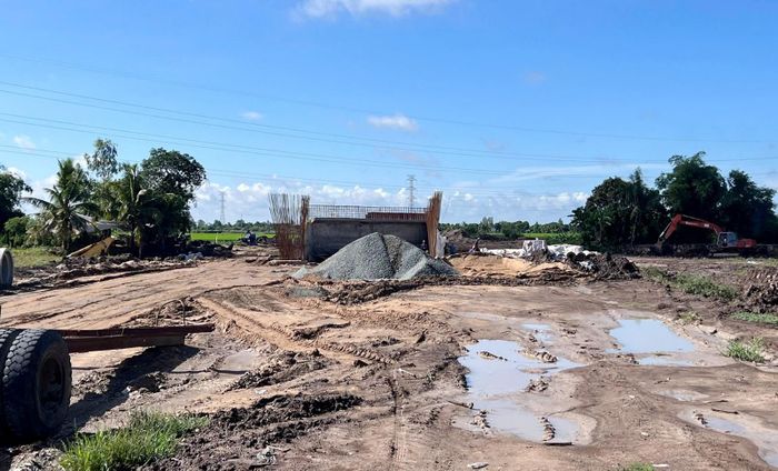 Dự án đường tỉnh 941 đoạn nối dài đang được chỉ đạo triển khai thi công nhanh. Ảnh: NGUYỄN HƯNG