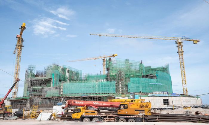 Công trường thi công dự án Trung tâm tổ chức Hội nghị APEC 2027. Ảnh: LÊ TRUNG HIẾU