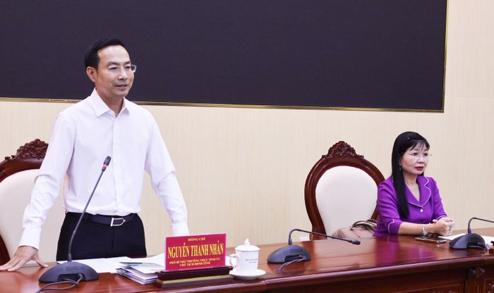 Phó Bí thư Thường trực Tỉnh ủy, Chủ tịch HĐND tỉnh Nguyễn Thanh Nhàn phát biểu tại buổi gặp mặt.