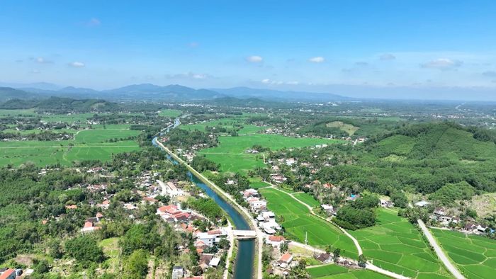 Các xã có kênh chính Phú Ninh chảy qua đang tăng cường các biện pháp phòng chống đuối nước cho trẻ em trong dịp hè. Ảnh: HOÀNG ĐẠO