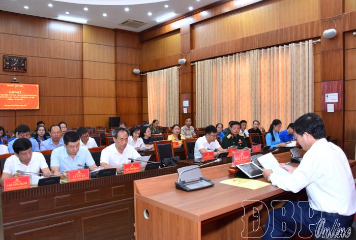 Đại biểu dự buổi gặp mặt.