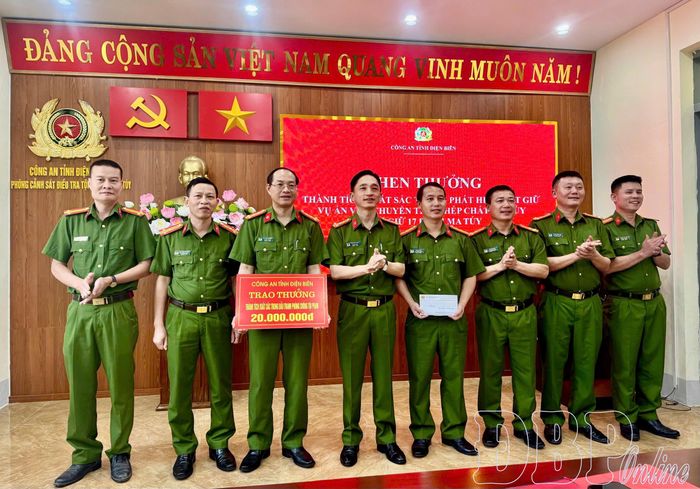 Lãnh đạo Công an tỉnh biểu dương, khen thưởng lực lượng tham gia phá án.